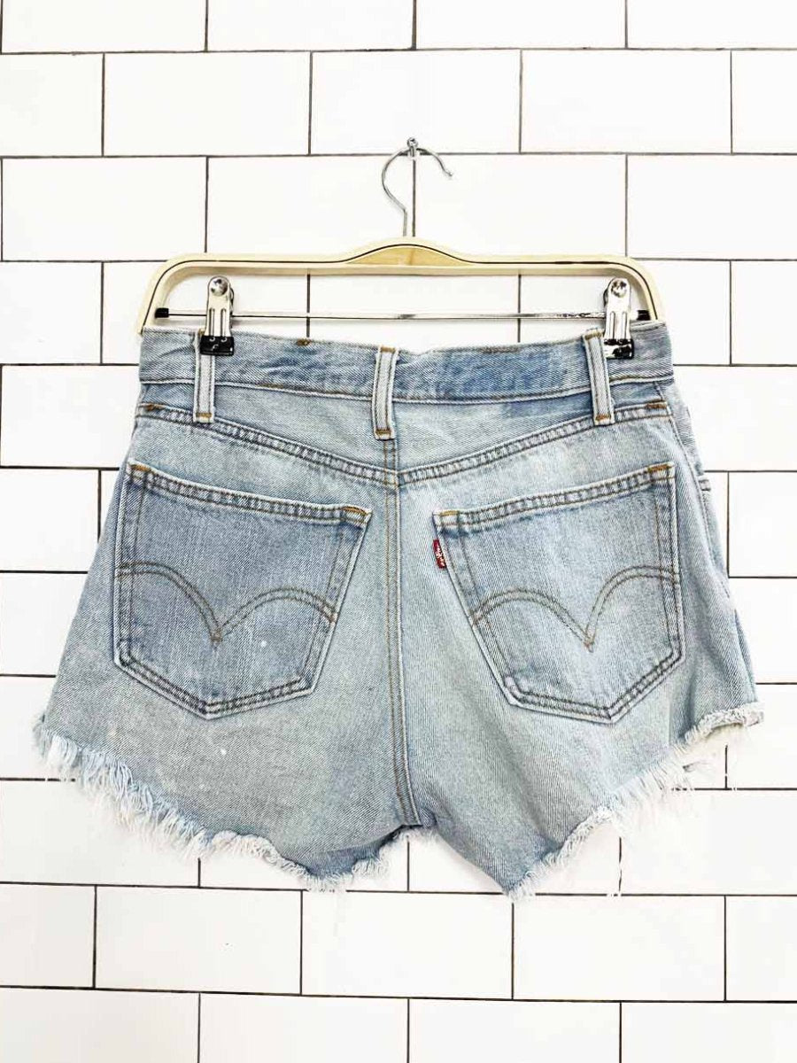 vintage 00s levi's 560 comfort fit distressed denim shorts - good market thrift store