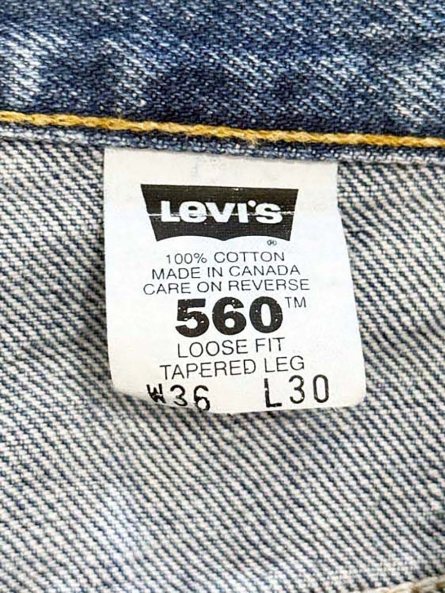 vintage 00s levi's 560 loose fit jeans | made in Canada - good market thrift store