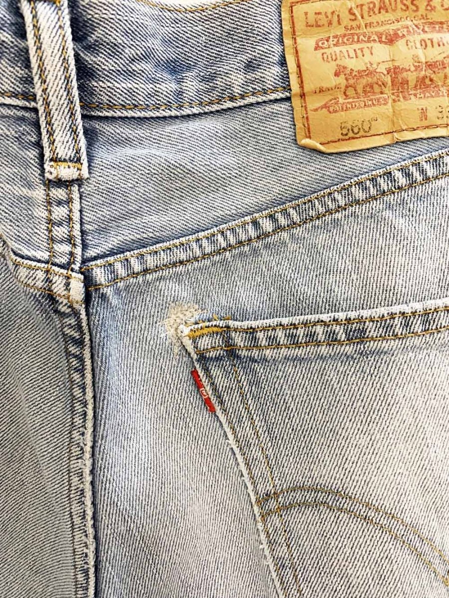 vintage 00s levi's 560 relaxed loose fit jeans - good market thrift store