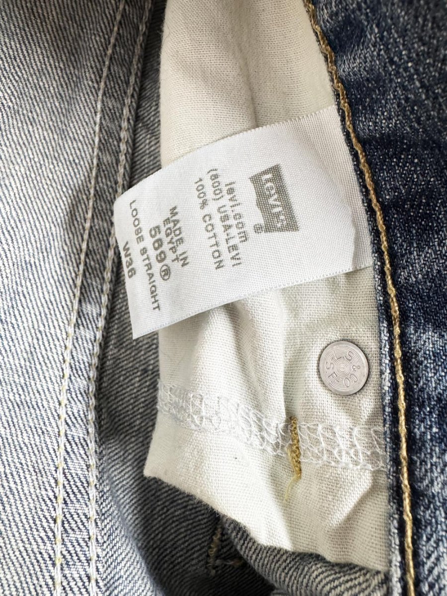 vintage 00s levi's 569 loose straight long denim shorts - good market thrift store