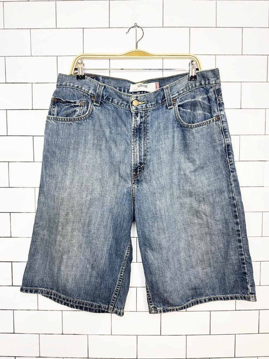 vintage 00s levi's 569 loose straight long denim shorts - good market thrift store