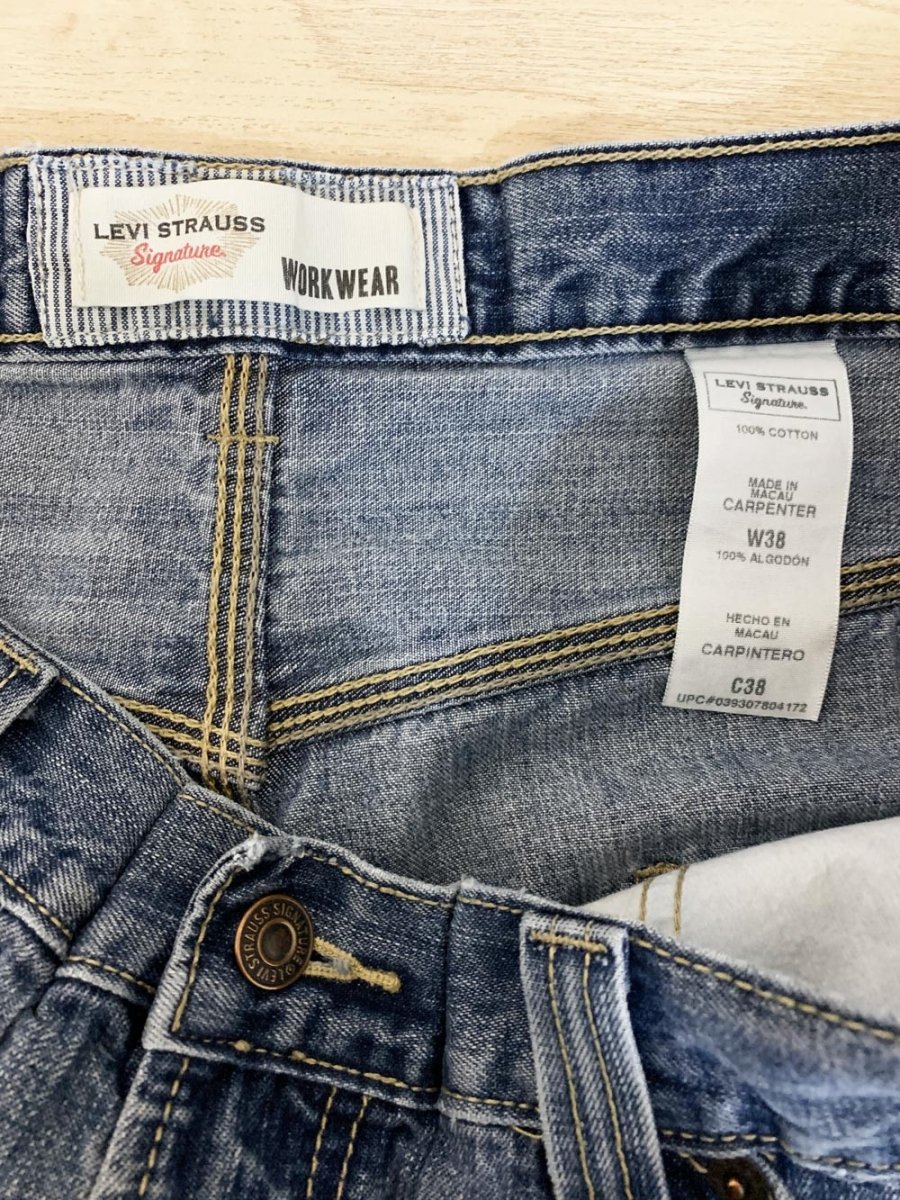 vintage 00s levi's carpenter utility long denim shorts - good market thrift store