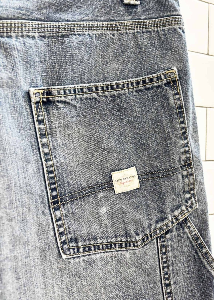 vintage 00s levi's carpenter utility long denim shorts - good market thrift store