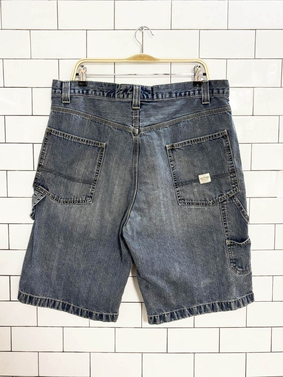 vintage 00s levi's carpenter utility long denim shorts - good market thrift store