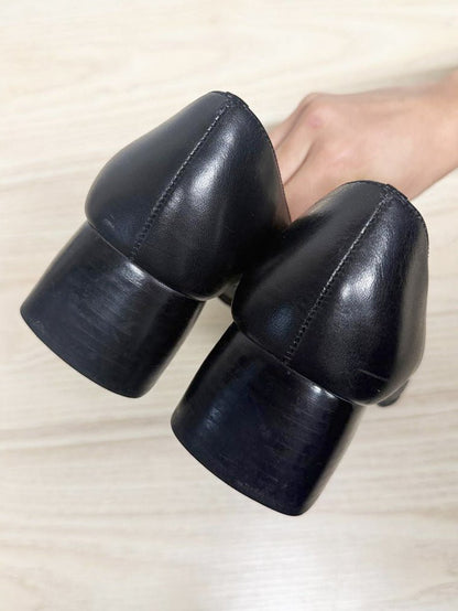 vintage 00s naturalizer handmade leather low heel loafers | made in Brazil - good market thrift store