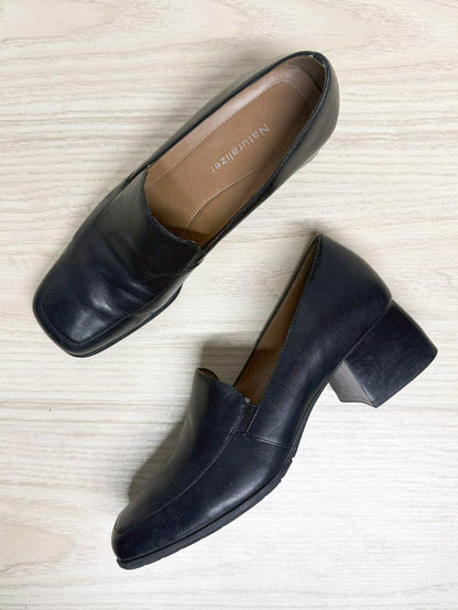 vintage 00s naturalizer handmade leather low heel loafers | made in Brazil - good market thrift store