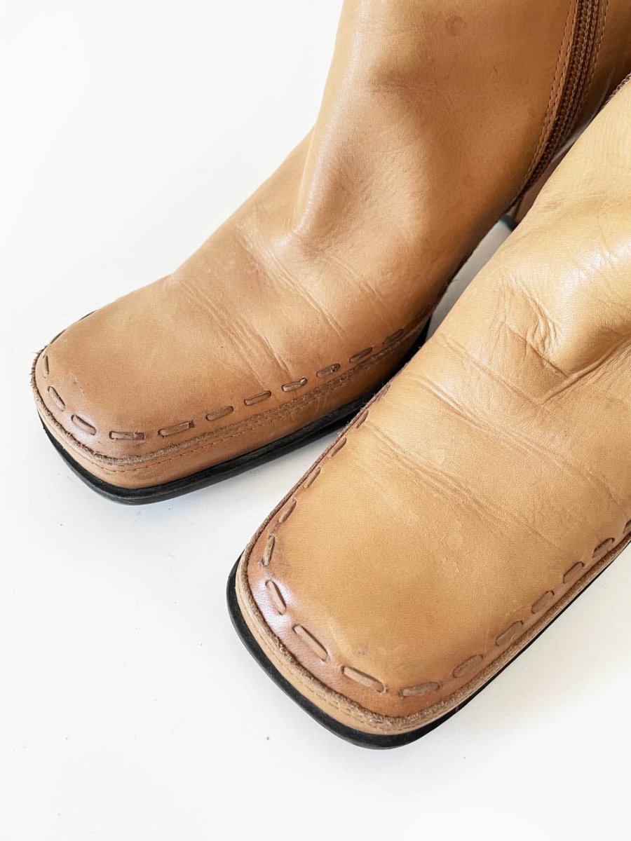 vintage 00s pegaboo soft leather boho stitched heeled boot | lambskin - good market thrift store