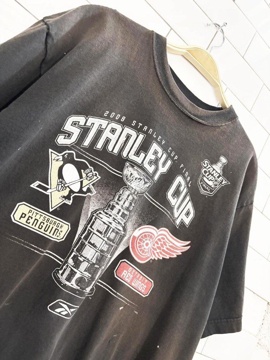 vintage 00s reebok penguins red wings stanley cup tee | NHL - good market thrift store