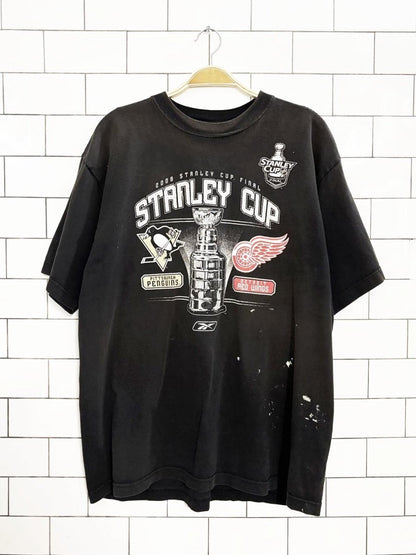 vintage 00s reebok penguins red wings stanley cup tee | NHL - good market thrift store