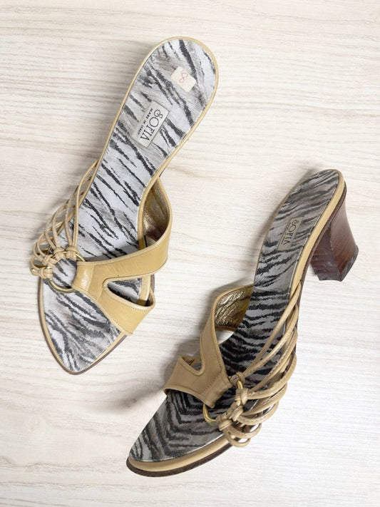 vintage 00s sofia leather slip on heeled sandal | made in Italy - good market thrift store