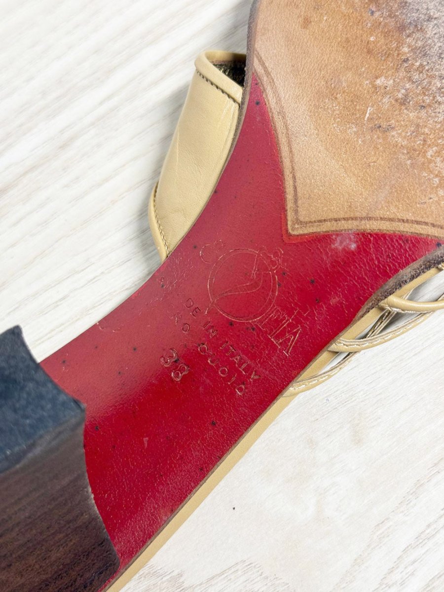 vintage 00s sofia leather slip on heeled sandal | made in Italy - good market thrift store