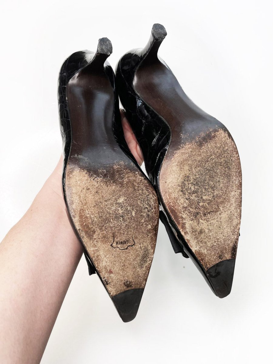 vintage 00s stuart weitzman patent buckle pointed toe pump - good market thrift store