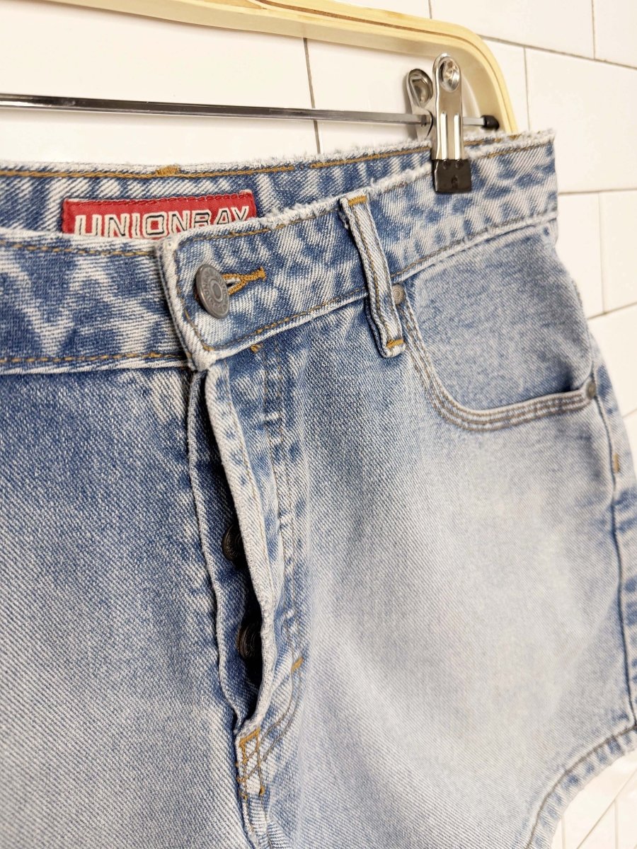vintage 00s union bay belted back denim shorts - good market thrift store