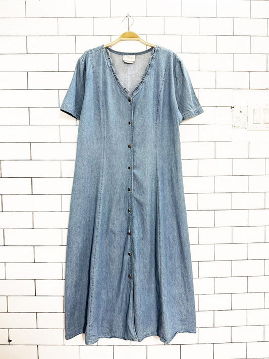 vintage 00s V.I.Petites scallop neck full button denim maxi dress - good market thrift store