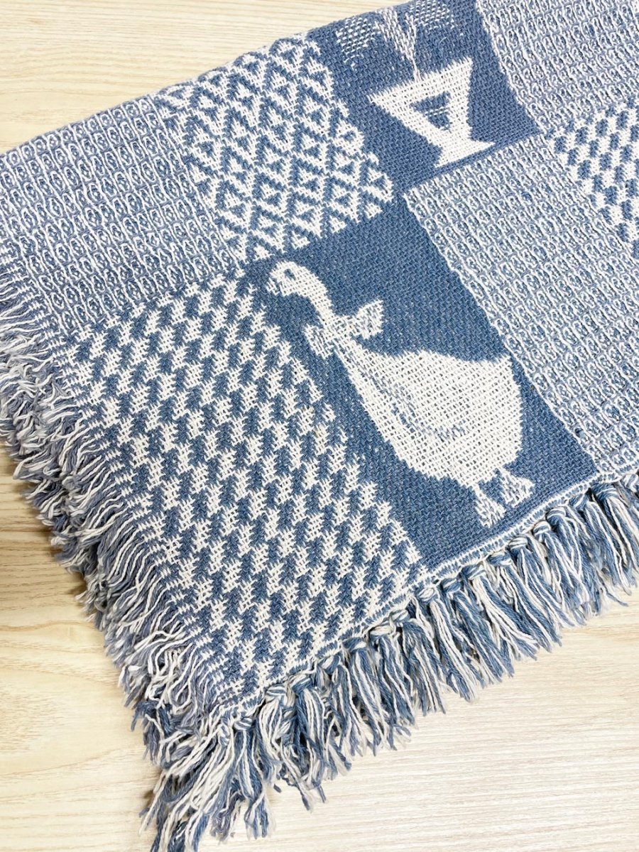 vintage 00s woven goose heart + home check throw blanket - good market thrift store