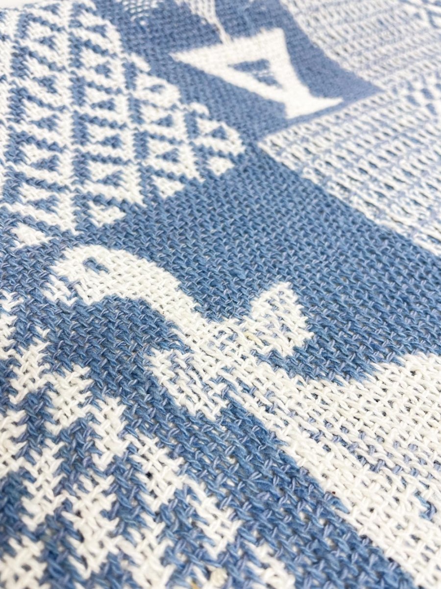 vintage 00s woven goose heart + home check throw blanket - good market thrift store
