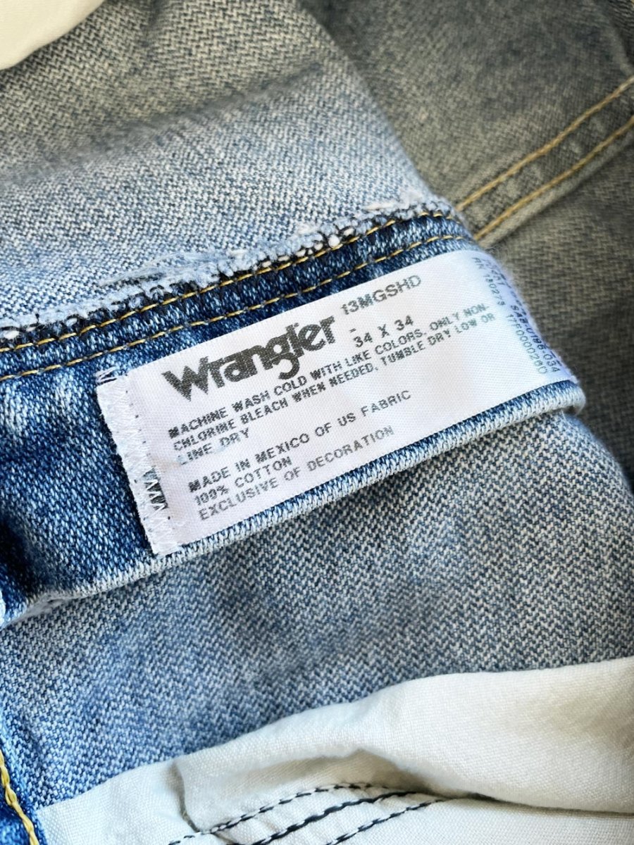 vintage 00s wrangler x george strait cowboy cut straight leg jeans - good market thrift store