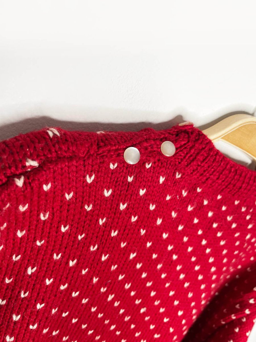 vintage 100% wool hand - knit skiiers + snowflakes chunky knit sweater | southwool - good market thrift store