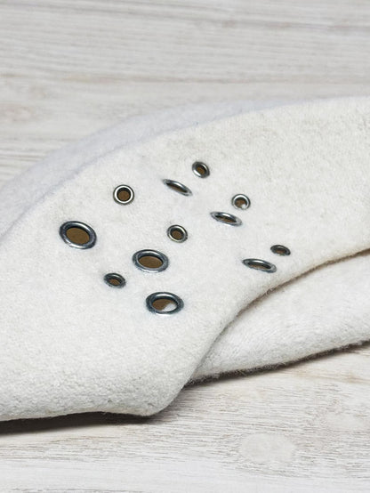 vintage 100% wool metal eyelet detail beret - good market thrift store