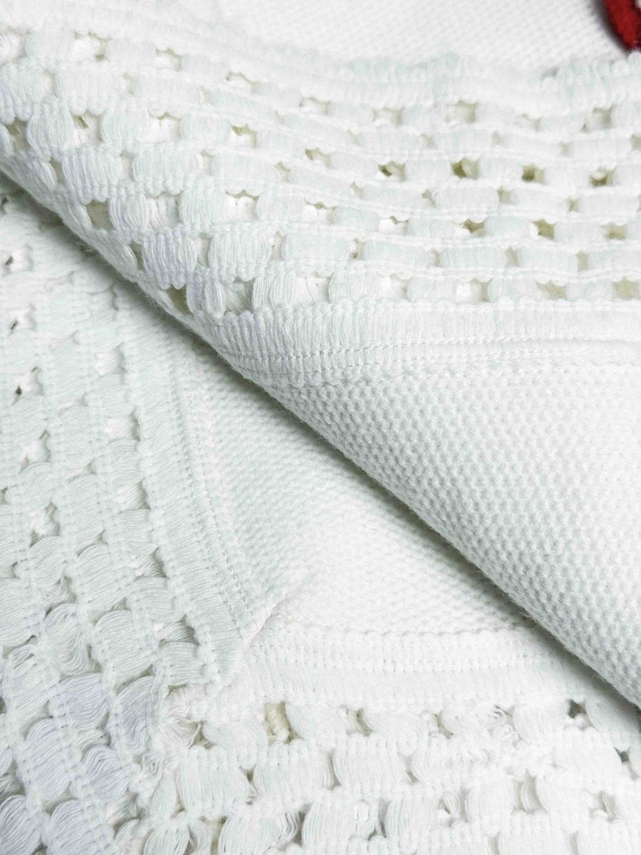 vintage 3D rose detail crochet trim tablecloth | blanket - good market thrift store