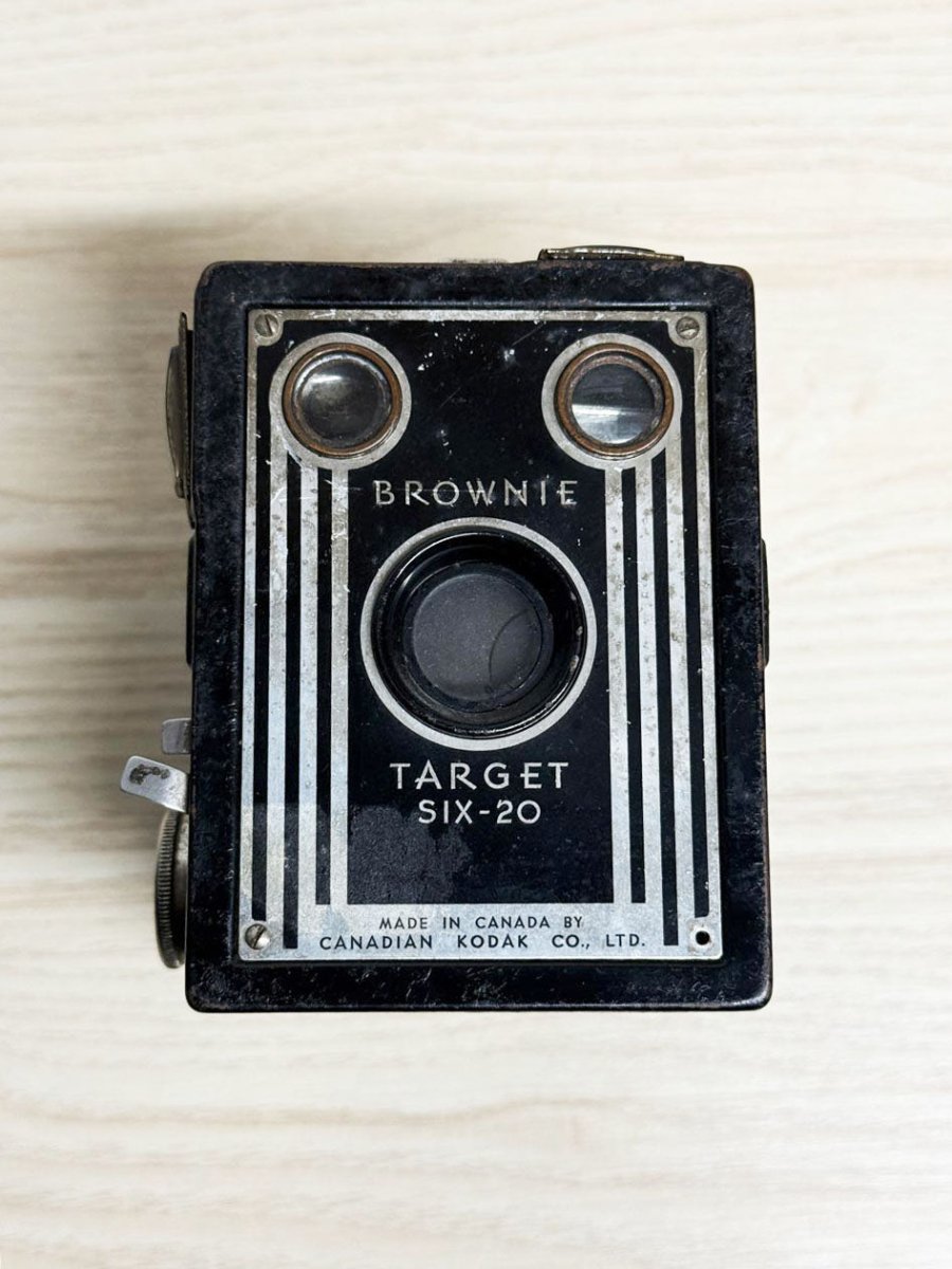 vintage 50s kodak brownie target six - 20 box camera | made in Canada - good market thrift store