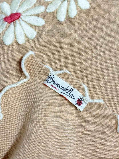 vintage 60s broccatella daisy embroidered table cloth | made in Mexico - good market thrift store