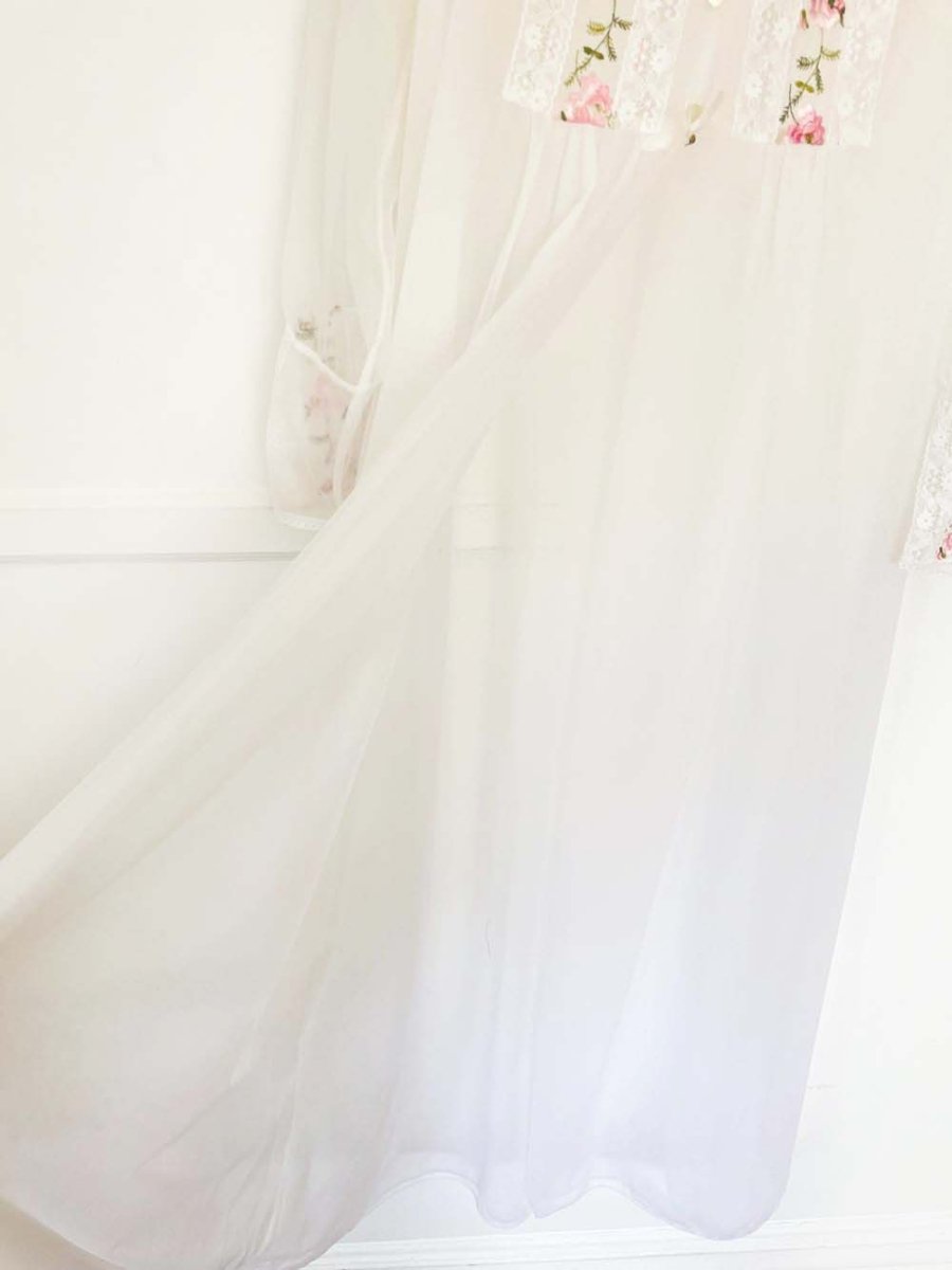 vintage 60s floral embroidered double chiffon robe | button closure - good market thrift store