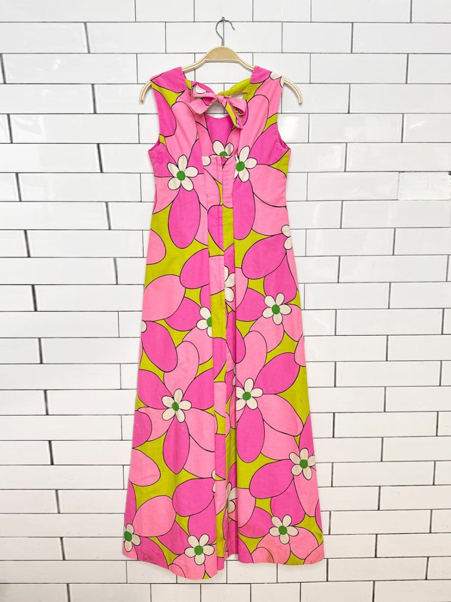 vintage 60s hoaloha flower power mod a-line maxi dress with box-pleated back - good market thrift store