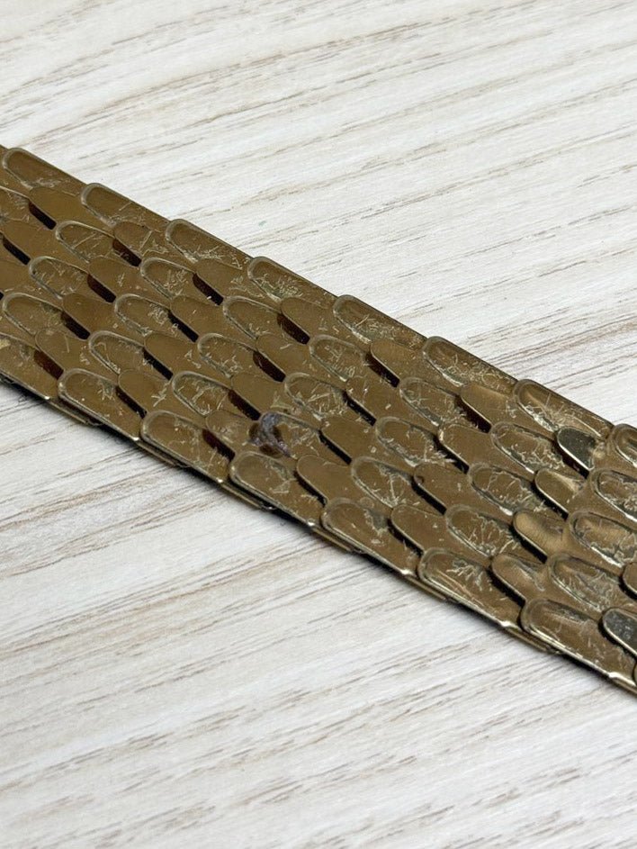 vintage 60s metal scales stretch belt - good market thrift store