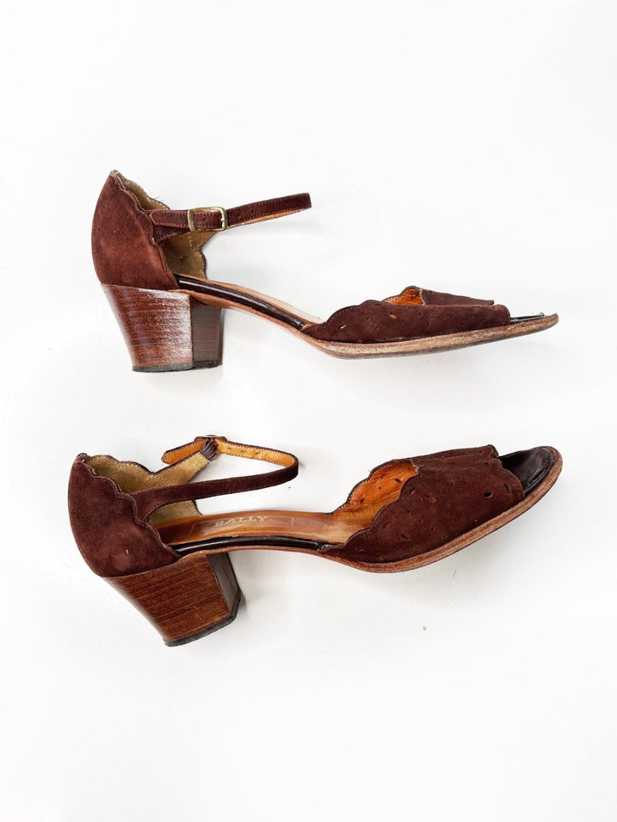 vintage 70s bally suede scallop mary jane low heeled sandal - good market thrift store