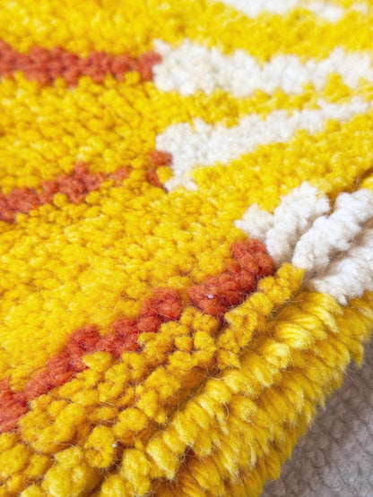 vintage 70's mid - century wool danish sunburst circle shag rug - good market thrift store