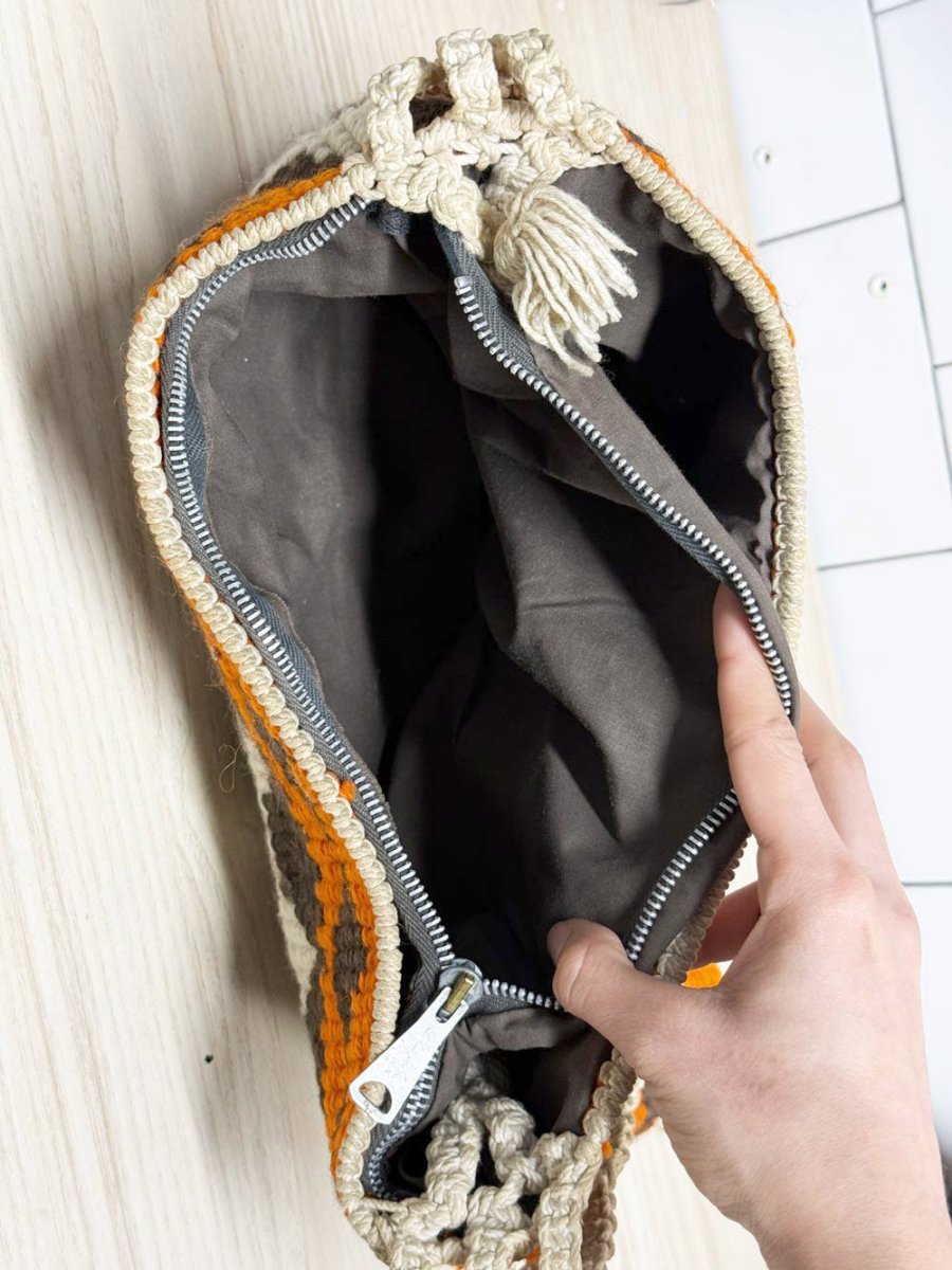 vintage 70s woven bilum shoulder bag with crochet strap | clix zipper - good market thrift store