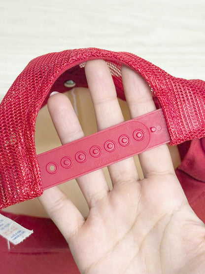 vintage 80s bear mesh trucker hat - good market thrift store