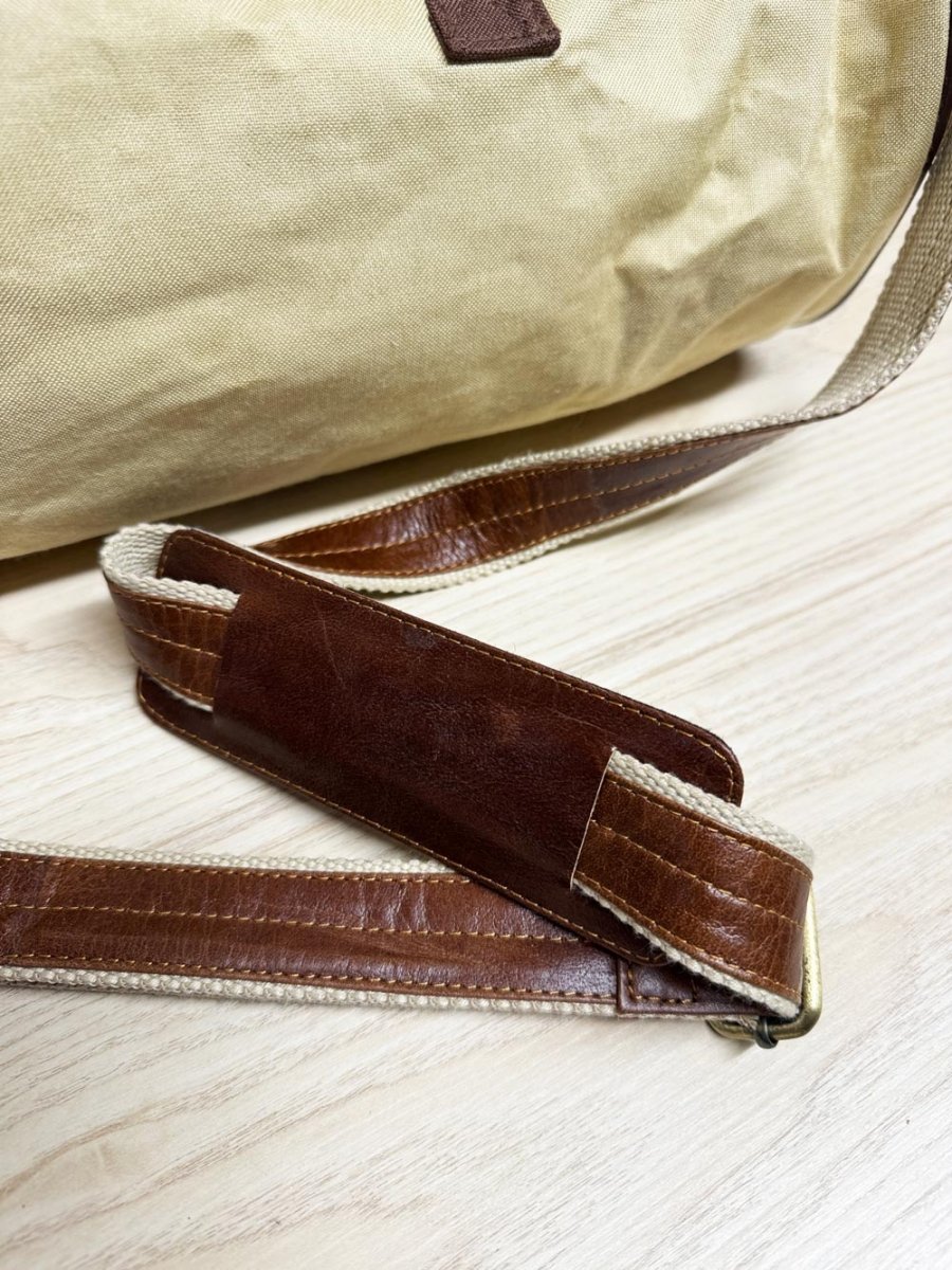 vintage 80s field & stream neutrals duffle bag - good market thrift store