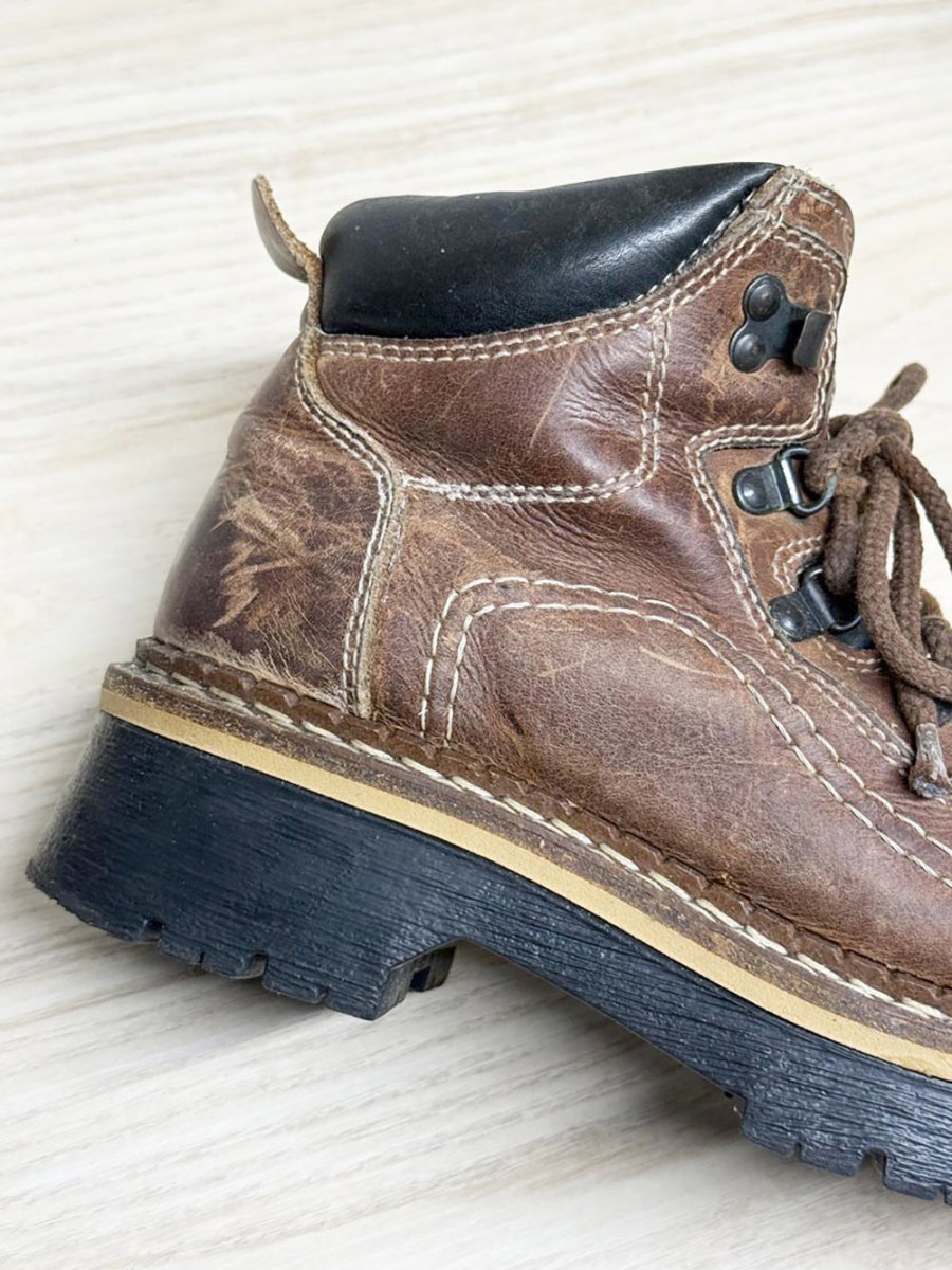 vintage 90s aldo leather lace up chunky sole hiker boot | made in Italy - good market thrift store