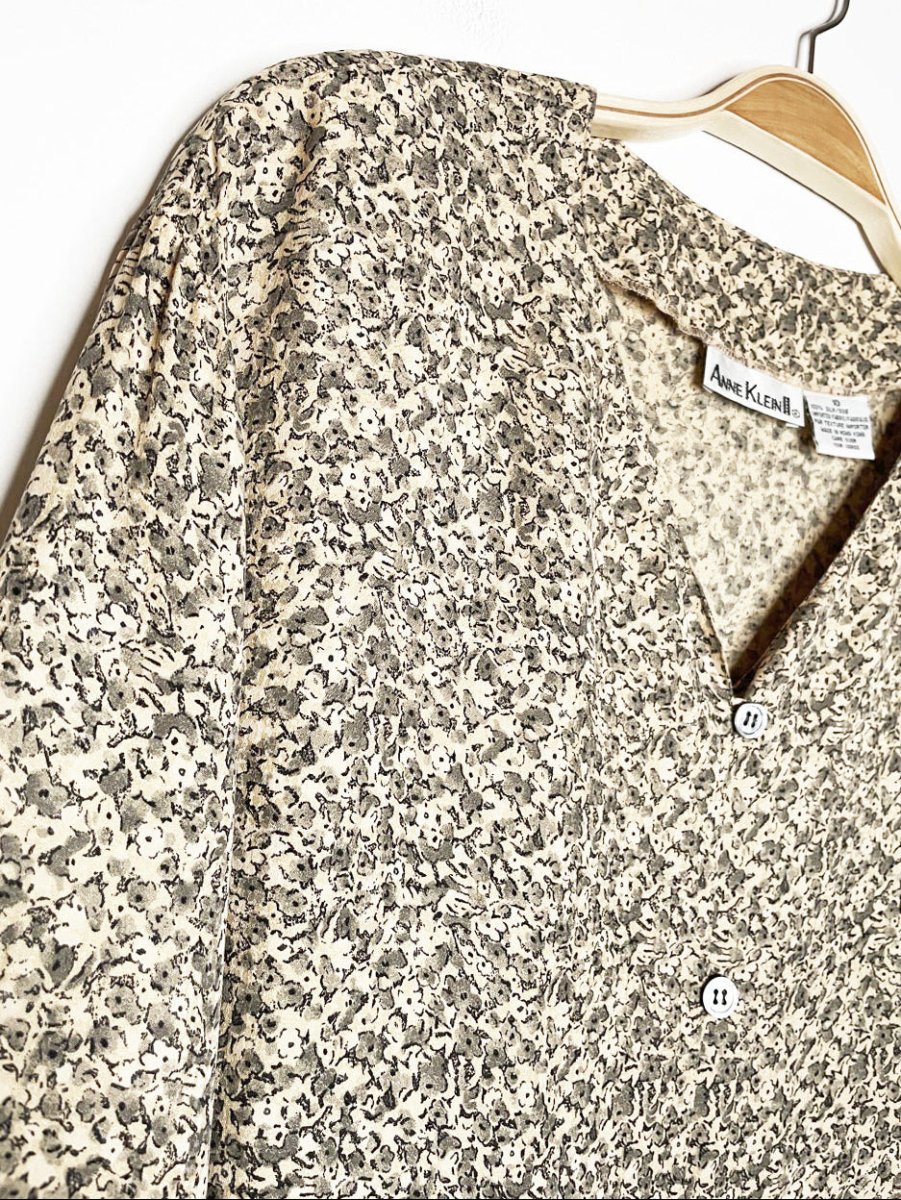 vintage 90s anne klein II 100% silk floral full button blouse - good market thrift store