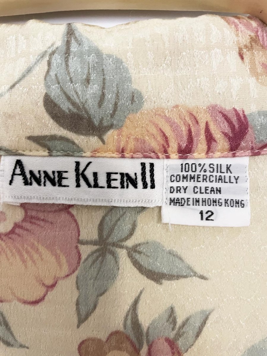 vintage 90s anne klein II 100% silk floral full button blouse - good market thrift store