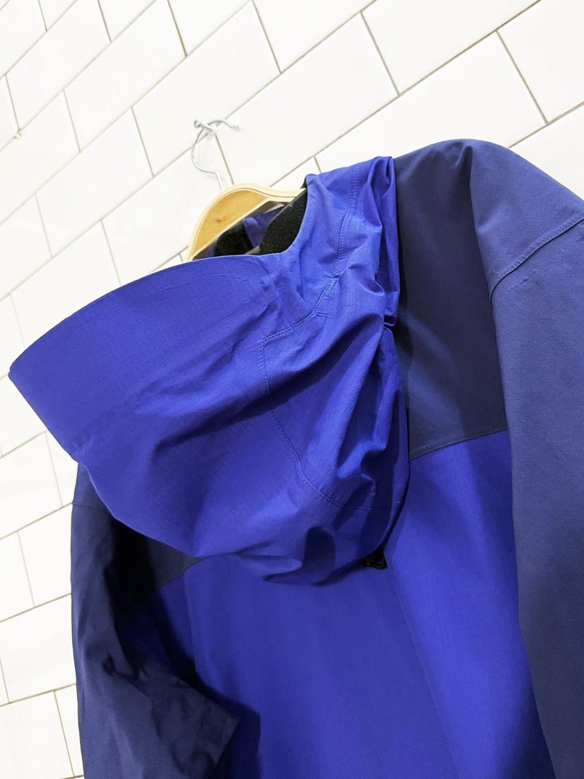 vintage 90s arc'teryx gore - tex xcr alpha sv waterproof shell jacket | made in Canada - good market thrift store