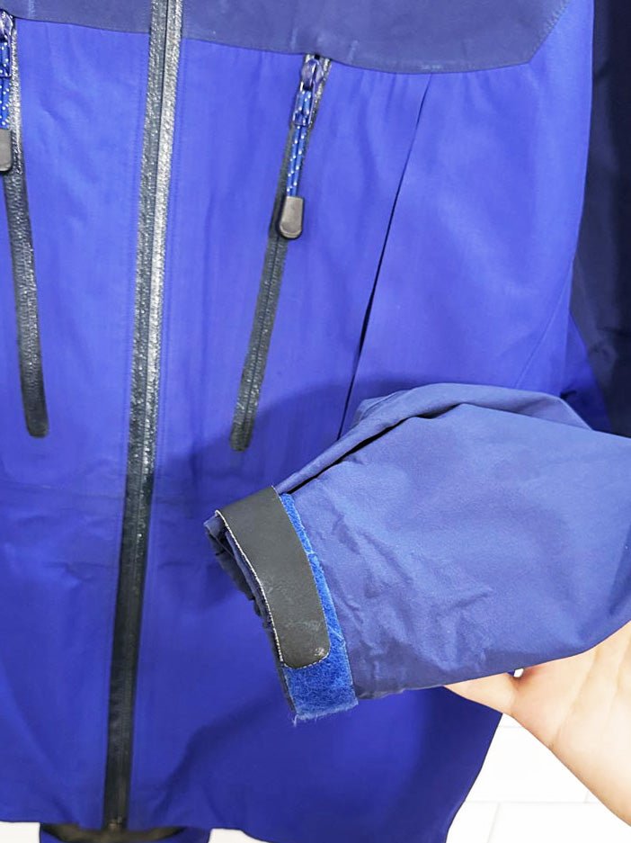 vintage 90s arc'teryx gore - tex xcr alpha sv waterproof shell jacket | made in Canada - good market thrift store