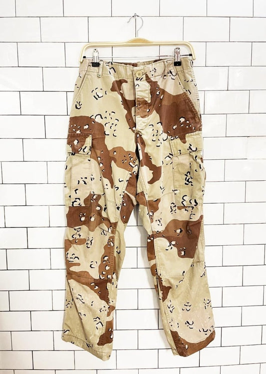 vintage 90s army desert camo cargo pants - good market thrift store