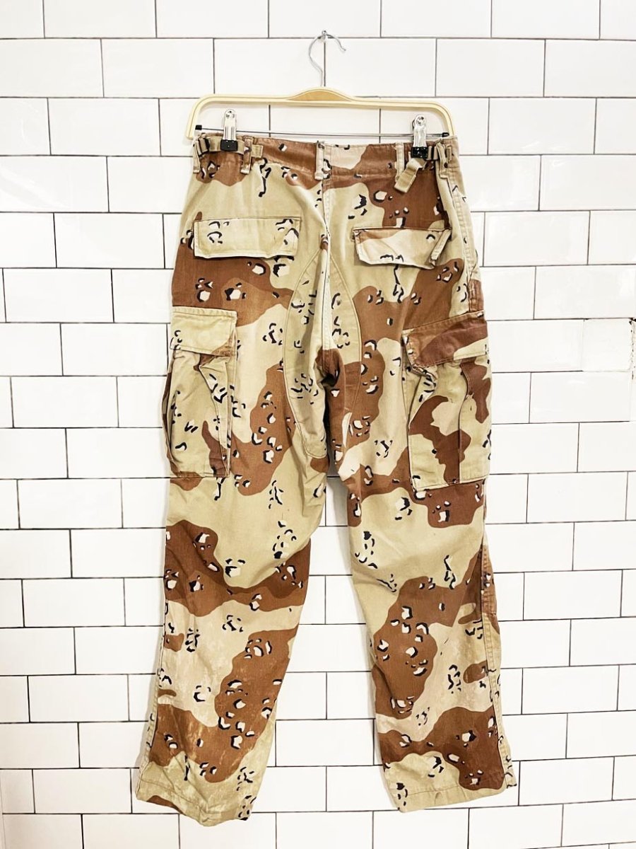 vintage 90s army desert camo cargo pants - good market thrift store