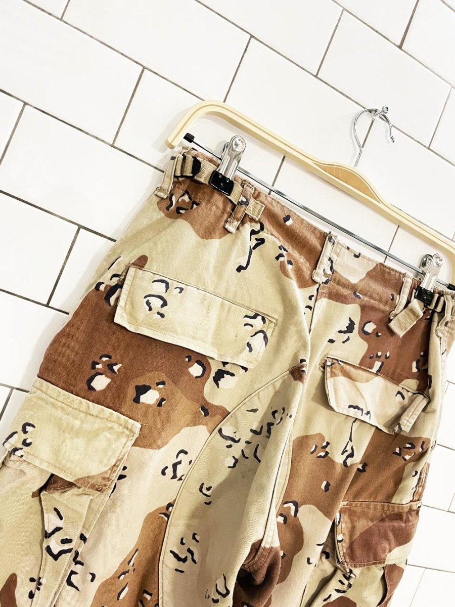 vintage 90s army desert camo cargo pants - good market thrift store