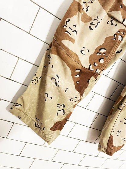 vintage 90s army desert camo cargo pants - good market thrift store