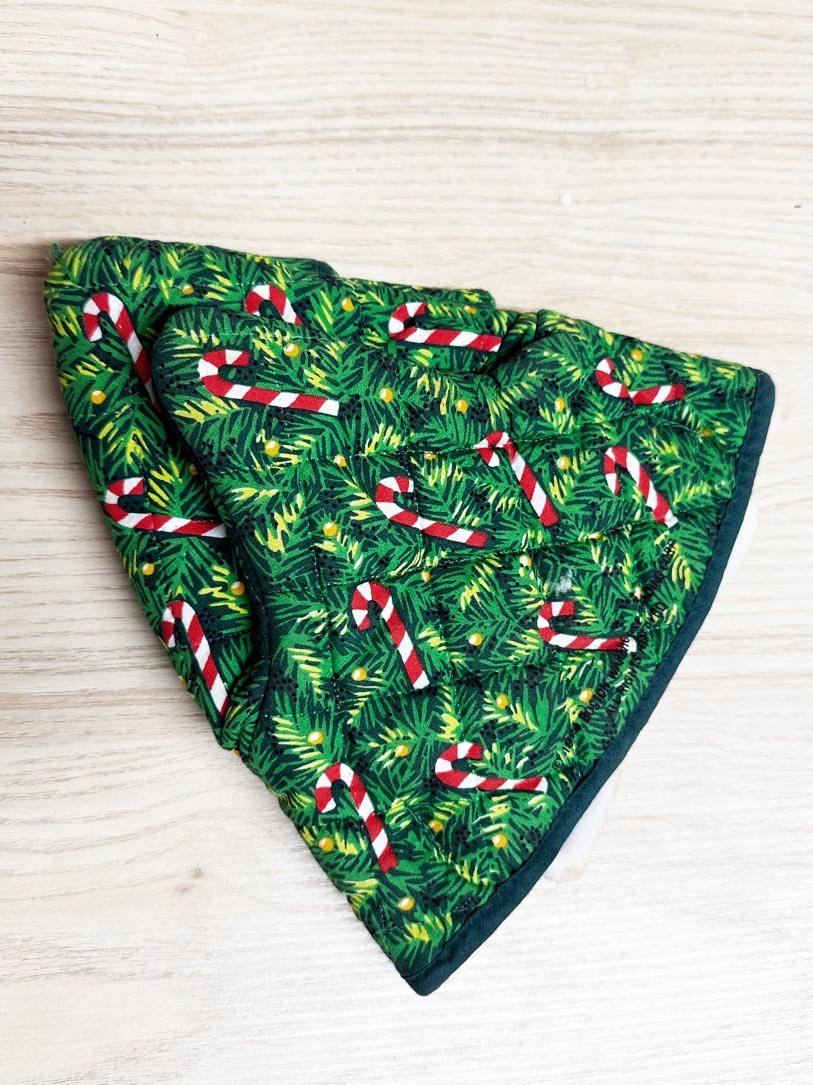 vintage 90s boston warehouse christmas tree jingle bells oven mitt - good market thrift store