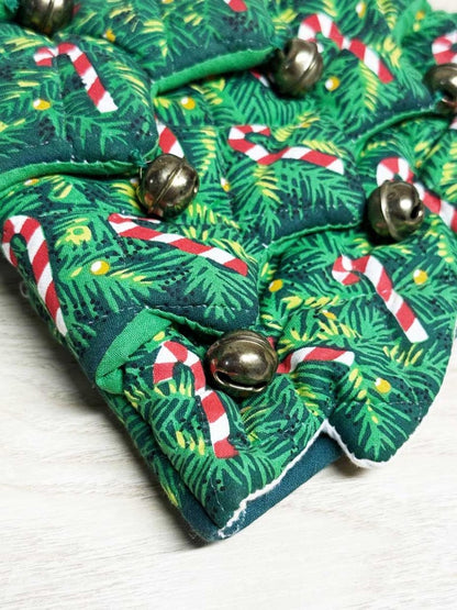 vintage 90s boston warehouse christmas tree jingle bells oven mitt - good market thrift store