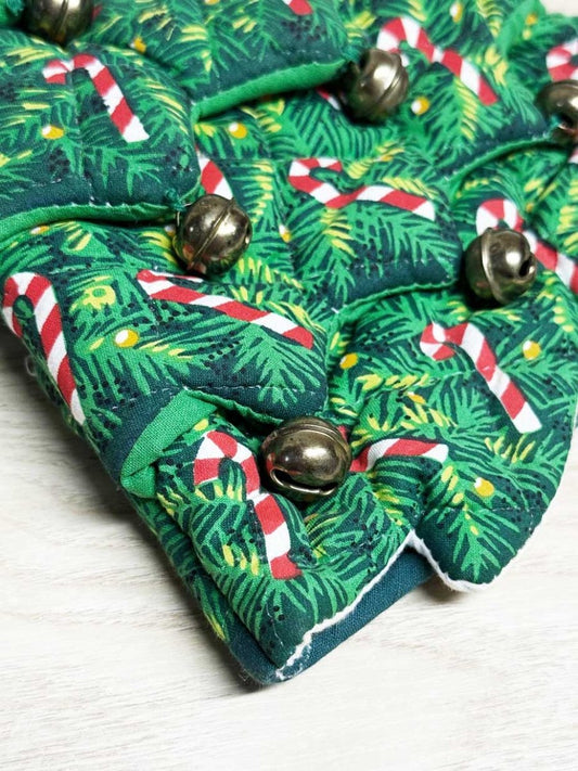 vintage 90s boston warehouse christmas tree jingle bells oven mitt - good market thrift store