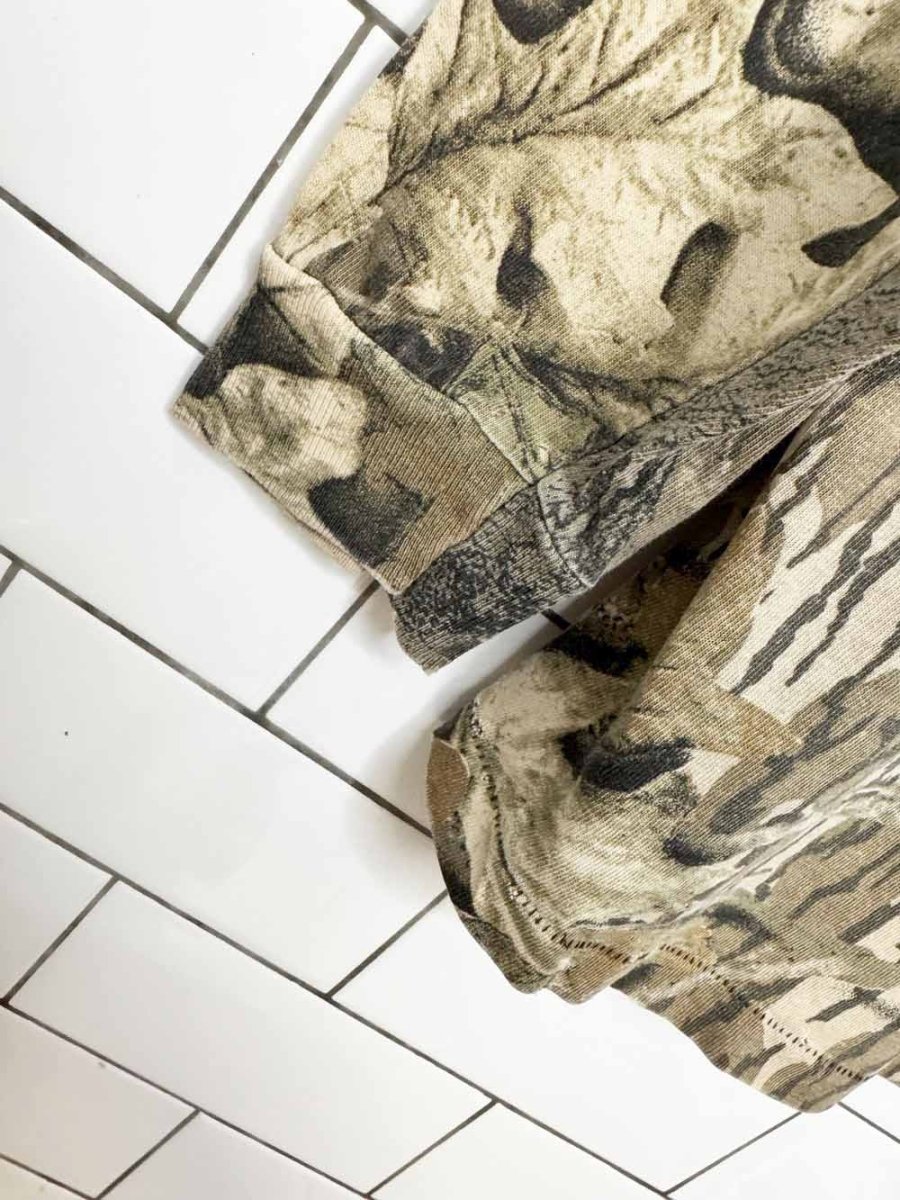 vintage 90s break-up camo single stitch distressed long sleeve pocket tee - good market thrift store