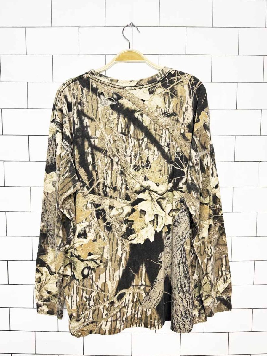 vintage 90s break-up camo single stitch distressed long sleeve pocket tee - good market thrift store