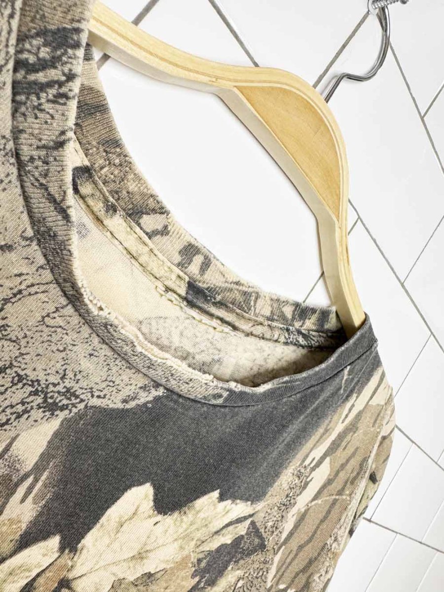 vintage 90s break-up camo single stitch distressed long sleeve pocket tee - good market thrift store