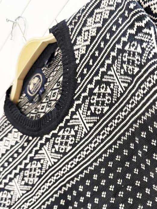 vintage 90s british khaki snowflake fair isle boxy knit sweater | robert lighton - good market thrift store